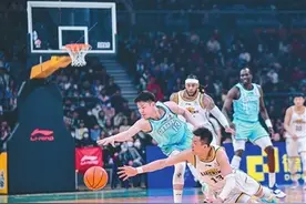 状态起伏较大，全队磨合欠佳，辽篮“最强主场”背后藏隐忧图片