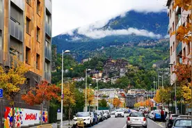 唯一千年没有战争的国家，国内不设军队，国家富得流油图片