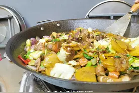 戒不掉的贵州味道｜烙锅，荤菜素食的锅上派对图片