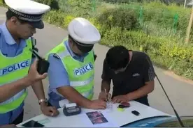 C1驾照在实习期间，能不能增加摩托车驾照？交警：有2种答案图片