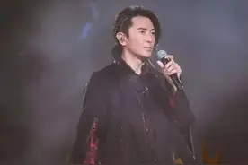 郑伊健澳门开演唱会，妻子蒙嘉慧助阵，全程讲日语引发众怒图片