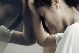 现在外卖有多丰富？老公出差点的黑丝，却送到了家里图片