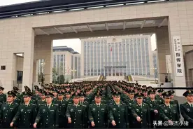 军兵种的下属院校中，仅指挥学院是正军级，其余是副军级、正师级图片