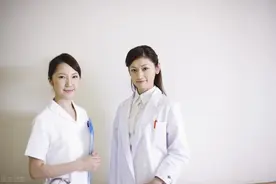 三甲医院护士待遇怎么样？薪资高吗？图片