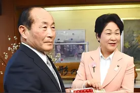 贫穷限制想象！日本再出天价水果，一小盒樱桃卖130万日元？图片