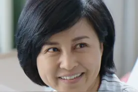 参演《还珠格格》走红，如今客串《护卫者》，刘芳毓如今也老了图片