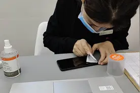你用过几次？线下、网购的手机都有售后免费贴膜图片