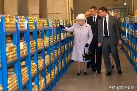 木匠马歇尔：在伐木中发现大量黄金，从而引起美国的疯狂淘金热图片