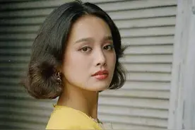 宁静：与美国丈夫离婚后，经历一次失败的姐弟恋，现单身一人图片