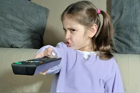 在家“小霸王”，出门“一脸怂”，孩子为啥会窝里横？图片