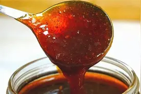 自制秋梨膏，12斤梨4小时熬出精华，改良配方更适合老人小孩图片