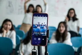 钉钉的玩法可不比微信QQ差，这6点你们不知道，那太不应该了图片