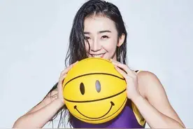 最美篮球女主播——张曼源图片