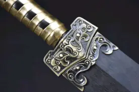 《三国演义》中曹操的两把佩剑之一“青釭剑”，后被赵云所得图片