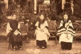 中国古代的姨太太，各个裹小脚，三寸金莲的畸形审美解读图片