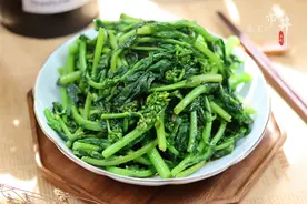 阳春三月，油菜花你吃过吗？可真香啊，好多人还不知道做法图片