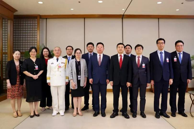 新任中国驻菲律宾大使井泉抵菲履新