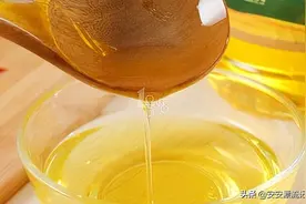 压榨花生油和浓香花生油的区别，如何辨别花生油是否掺假？图片