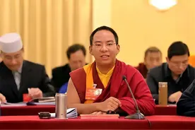 揭秘：十一世班禅的一天图片