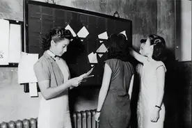 1950年，一土匪窝被剿，有人举报庵堂藏匪头婆娘，是个漂亮小姑娘图片