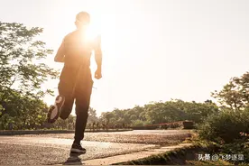 看起来比实际年龄年轻的男人，这些特点你了解吗？图片
