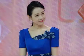 她是著名美女主持人，嫁给神秘老公生下三个孩子，50岁仍宛如少女图片
