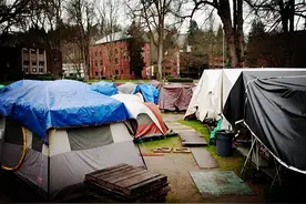 洛杉矶县上千人死于没钱，尸体被丢在街头，这就是美国的人权？图片