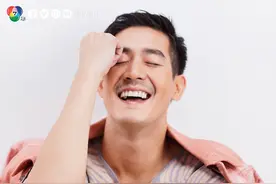 泰星Weir与女友7月17日结婚图片