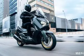 雅马哈发布2023款XMAX300，外观和配置大幅更新，售价会上调吗？图片