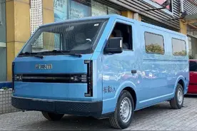 绝对显眼的方盒子纯电城配车：7.5大方量实际续航超200公里图片