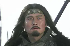 关羽斩杀华雄之时，还有4大高手在场围观，他们都能斩杀华雄图片