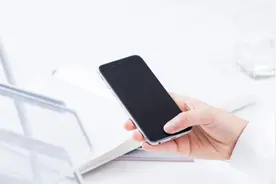 老年人爱上短视频，但也要悠着点丨全国老年健康宣传周图片