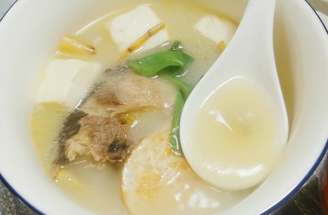 红枣莲子排骨花胶汤 2026年红枣莲子炖花胶