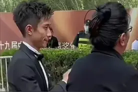 张一山近照驼背明显，面容憔悴瘦脱相，他怎么了？图片