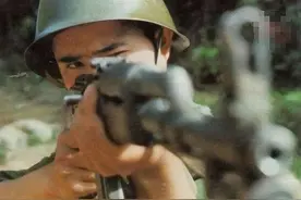 老山“神炮手”郑钰，一人使用六种武器，越军以为遇到一个班图片