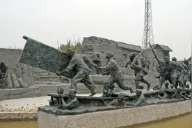 32位妇女搭建的女子火线桥！将部队送往了胜利图片