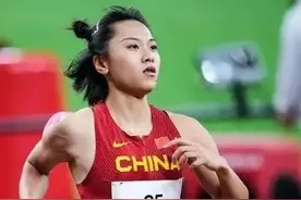 中国运动员葛曼棋夺得女子100米决赛的冠军图片