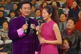 「小品 - 02」超清小品《卖车》赵本山、范伟、高秀敏图片