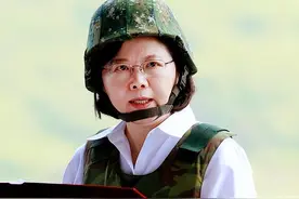 蔡英文麾下台军拍抽烟热舞视频发TikTok!军内急设侦测设备，严防官兵再玩抖音图片