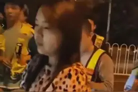 长达7个月宝马女司机醉驾撞人后续来了，当庭否认自己故意拖人。图片