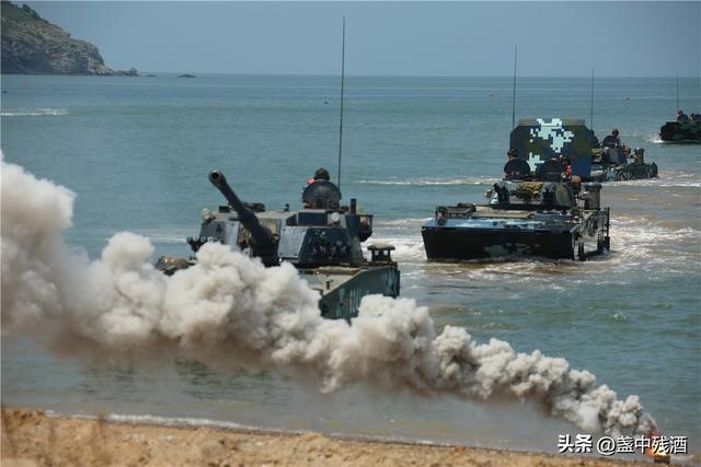 面对有2200架战机、5000枚导弹的中国，是否引爆台海，美军没底气