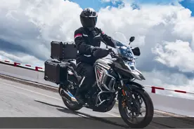 五羊本田猛鸷CB190X旅行版详情介绍 售价 20880元图片