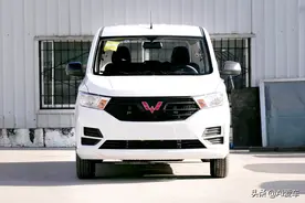 可漂移的小微面，便宜大空间，低油耗的后驱好车，带你看五菱宏光图片