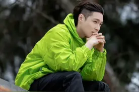 《向往6》开播，张艺兴的奇葩言论，拉低了整个节目的档次图片