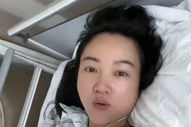 周群：郭德纲落魄时的贵人，入院做手术无人陪伴，至今婚姻成谜图片