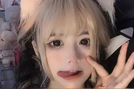 怪不得千万网红安妮离家出走？看完她“后妈”的直播，就全明白了图片