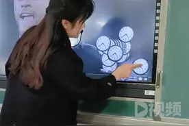 学生恶作剧用60多个闹钟图标挡课件，老师：无伤大雅的玩笑，并没有耽误上课图片