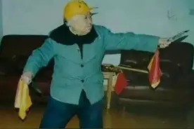 女兵何子友24岁嫁周子昆，夫死后守节75年，100岁和少林高手过招图片