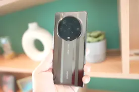 荣耀机皇清仓，12G+512G！旗舰四摄+陶瓷机身，大幅下调1000元图片