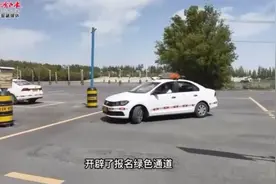 暑期驾考高峰｜乌鲁木齐考试场单日受理驾考报名超千人图片